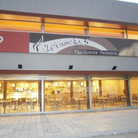 Espacoso T3 Com Terraco & Churrasqueira Campo  Exteriör bild